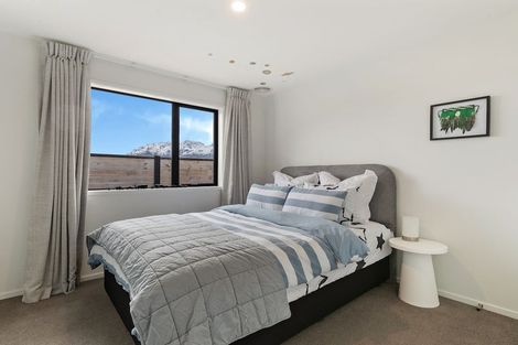 Photo of property in 13 Wheat Street, Jacks Point, Queenstown, 9371