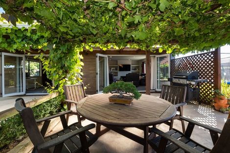 Photo of property in 11 Legorne Lane, Havelock North, 4130