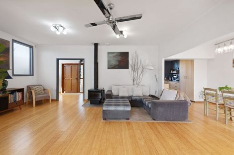 Photo of property in 60 Beach Road, Mellons Bay, Auckland, 2014