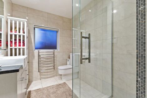 Photo of property in 35 Silver Moon Road, Albany Heights, Auckland, 0632