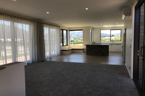Photo of property in 38 Westview Road, Wanaka, 9305
