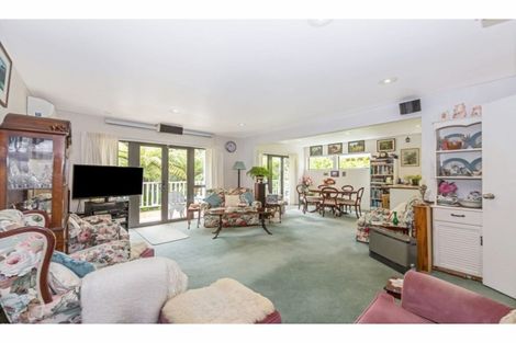 Photo of property in 3/12 Herons Way, Northcote, Auckland, 0627