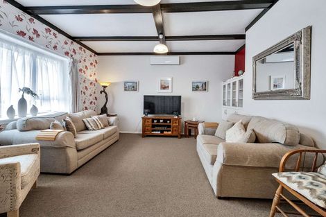 Photo of property in 33 Moore Avenue, Tawhero, Whanganui, 4501