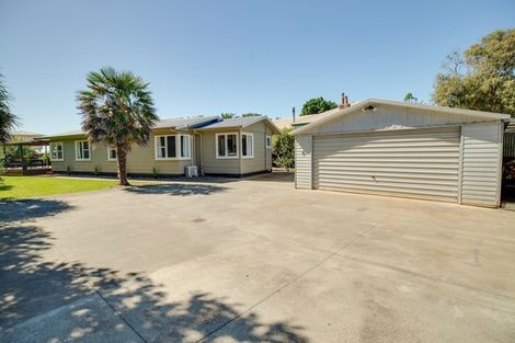 Photo of property in 9 Albert Street, Clive, 4102