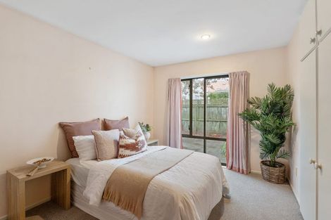 Photo of property in 2/56 Kotare Street, Fendalton, Christchurch, 8041