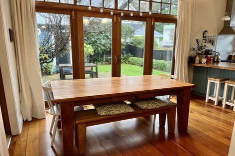 Photo of property in 58 Glen Road, Kelburn, Wellington, 6012