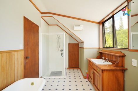 Photo of property in 72 Bush Street, Lumsden, 9730