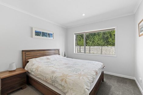 Photo of property in 5d Tui Grove, Oakura, 4314