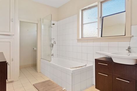 Photo of property in 100a Papanui Road, Merivale, Christchurch, 8014