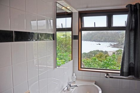 Photo of property in 58 Grand View Road, Leigh, 0985