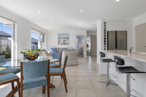 Photo of property in 6 Batty Street, Papamoa Beach, Papamoa, 3118