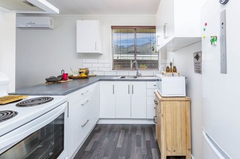 Photo of property in 3/12 Wilford Street, Wallaceville, Upper Hutt, 5018