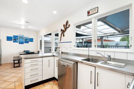 Photo of property in 3 Croydon Place, Te Kamo, Whangarei, 0112