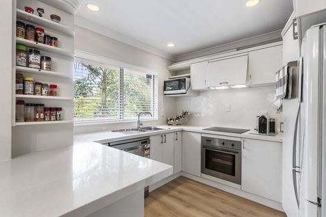 Photo of property in 2/13a Sandspit Road, Cockle Bay, Auckland, 2014