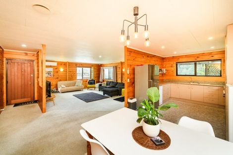 Photo of property in 125 Summerhill Drive, Fitzherbert, Palmerston North, 4410