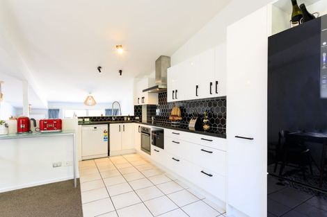 Photo of property in Greenstone Terraces, 5/716 Frankton Road, Queenstown, 9300