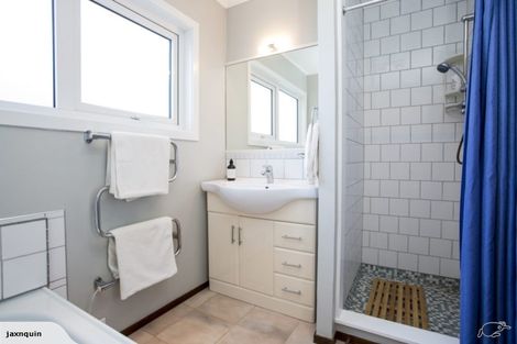 Photo of property in 21 Makepiece Place, Chatswood, Auckland, 0626