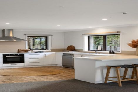 Photo of property in 82 Grey Street, Cambridge, 3434