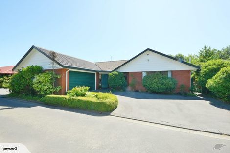 Photo of property in 25d Ramore Place, Redwood, Christchurch, 8051