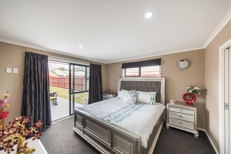 Photo of property in 2a Galea Grove, Kelvin Grove, Palmerston North, 4414