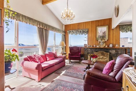 Photo of property in 612 Glenfield Road, Bayview, Auckland, 0629