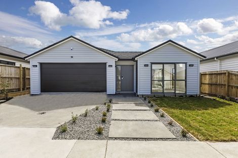 Photo of property in 24 Tarras Road, Kumeu, 0810