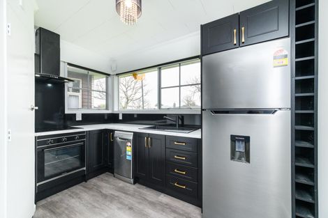 Photo of property in 5 Westhaven Grove, Takaro, Palmerston North, 4412