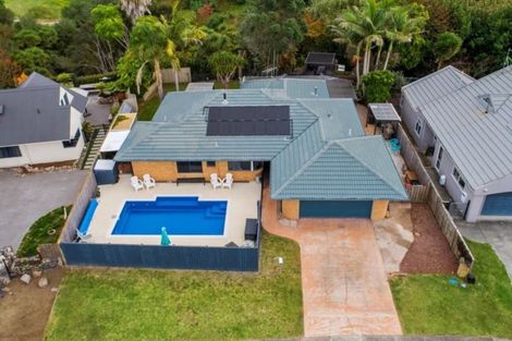 Photo of property in 33 Little John Drive, Bellevue, Tauranga, 3110