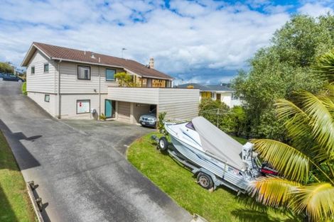 Photo of property in 1/13 Havelock Avenue, Forrest Hill, Auckland, 0620