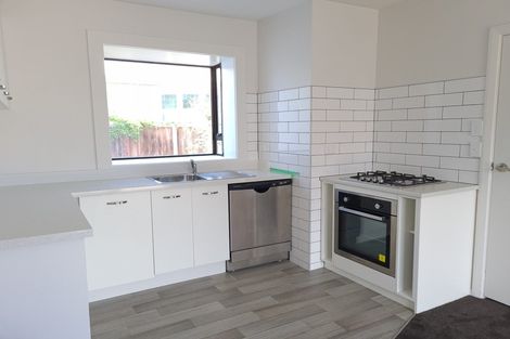 Photo of property in 2/100 Oram Avenue, New Brighton, Christchurch, 8061