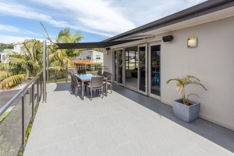 Photo of property in 221 Onemana Drive, Onemana, Whangamata, 3691