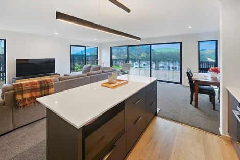 Photo of property in 44 Oakum Road, Whitby, Porirua, 5024