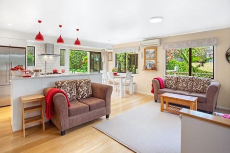 Photo of property in 4 Oldham Place, Browns Bay, Auckland, 0630