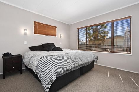 Photo of property in 17 Bayview Street, Te Puke, 3119