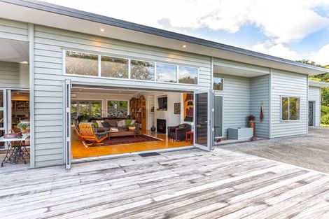 Photo of property in 40 Bellville Drive, Coromandel, 3506