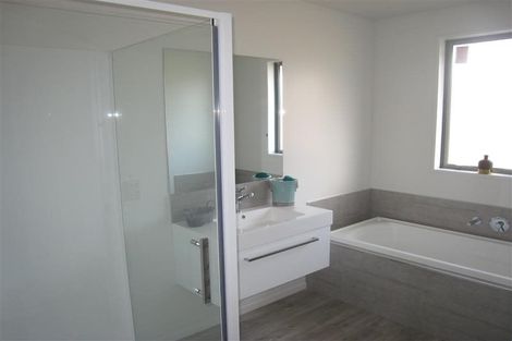 Photo of property in 11 Shale Court, Rolleston, 7614