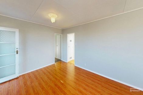 Photo of property in 17 Tainui Street, Castlecliff, Whanganui, 4501