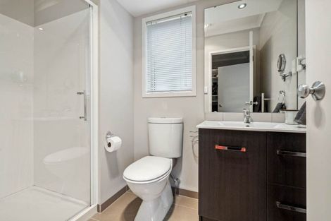 Photo of property in 1 Mural Place, Greenhithe, Auckland, 0632