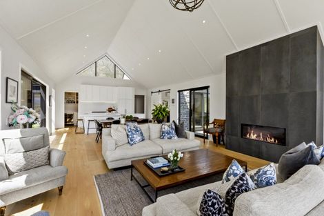 Photo of property in 1 Chimney Lane, Jacks Point, Queenstown, 9371