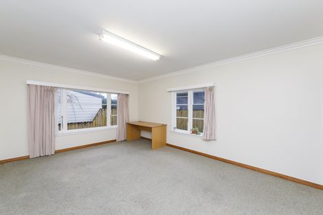Photo of property in 8 Saint Albans Avenue, Hokowhitu, Palmerston North, 4410