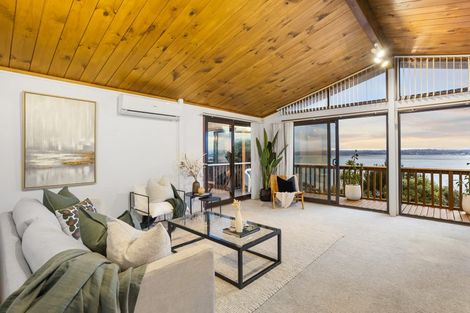 Photo of property in 42 Brigantine Drive, Beach Haven, Auckland, 0626