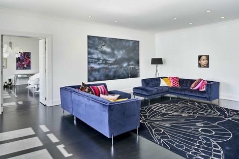 Photo of property in Orient Flats, 348 Oriental Parade, Oriental Bay, Wellington, 6011