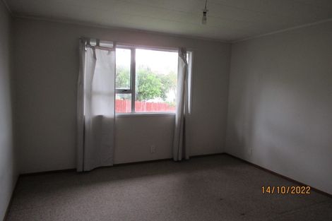 Photo of property in 30 Glennandrew Drive, Half Moon Bay, Auckland, 2012