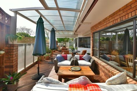 Photo of property in 15 Motuora Road, Manly, Whangaparaoa, 0930