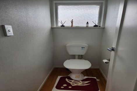 Photo of property in 9 Trosk Place, Waiuku, 2123