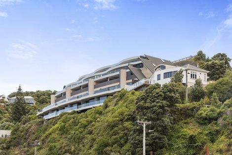Photo of property in Shelley Bay Terraces, 2/61 Maupuia Road, Maupuia, Wellington, 6022