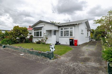 Photo of property in 37 Stewart Crescent, Hokowhitu, Palmerston North, 4410