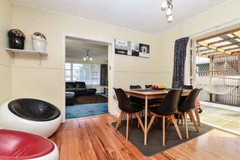 Photo of property in 14 Dover Road, St Andrews, Hamilton, 3200