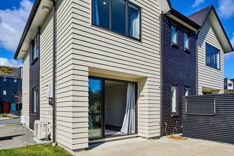 Photo of property in 18 Holystone Road, Whitby, Porirua, 5024