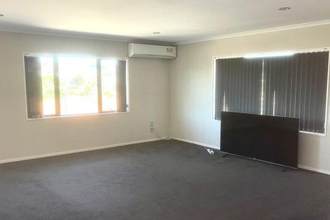 Photo of property in 58 Cartmel Avenue, Massey, Auckland, 0614
